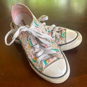 🦄 Converse low top sneakers